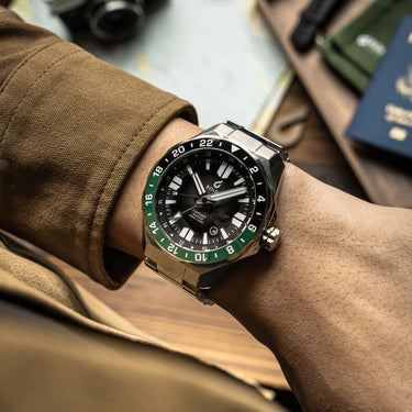 RELÓGIO BOLDR ODYSSEY FREEDIVER GMT SP1961 (COMBO COM 2 PULSEIRAS - PULSEIRA DE AÇO INOX + PULSEIRA DE BORRACHA AZUL MAR