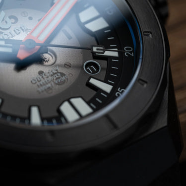 RELÓGIO BOLDR ODYSSEY FREEDIVER PG1954 (COMBO COM 2 PULSEIRAS - PULSEIRA DE AÇO INOX PRETA + PULSEIRA DE BORRACHA PRETA)