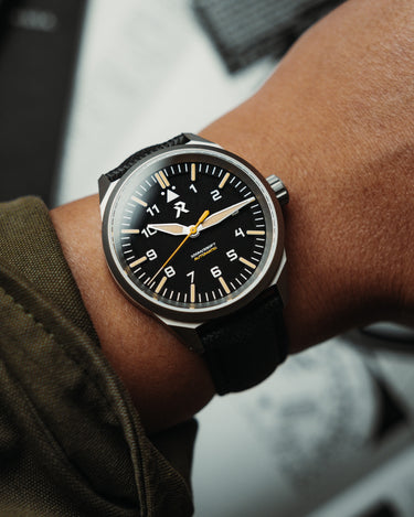 RELÓGIO RZE RESOLUTE TYPE A- CARBON BLACK